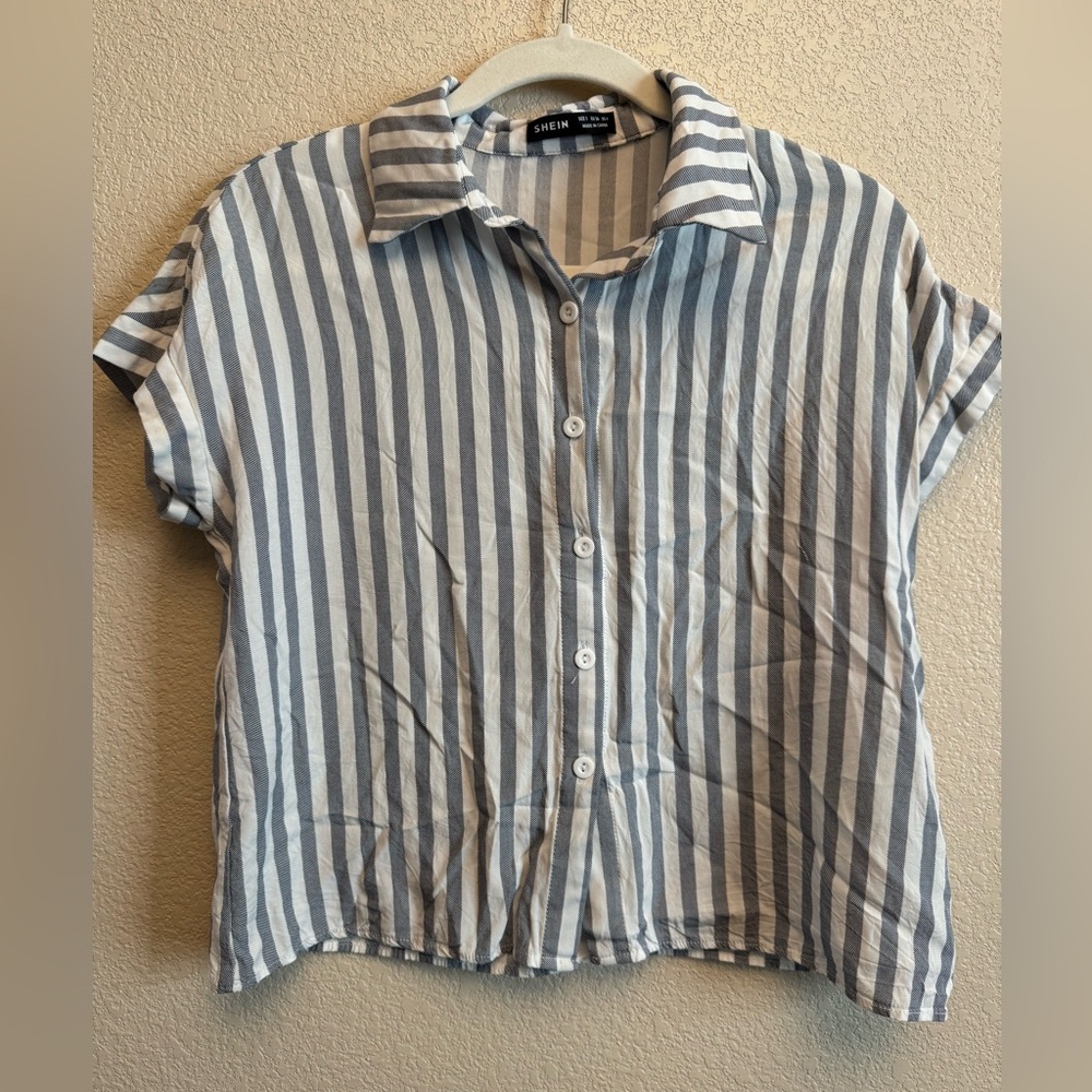 SHEIN Short Sleeve Button Down | S